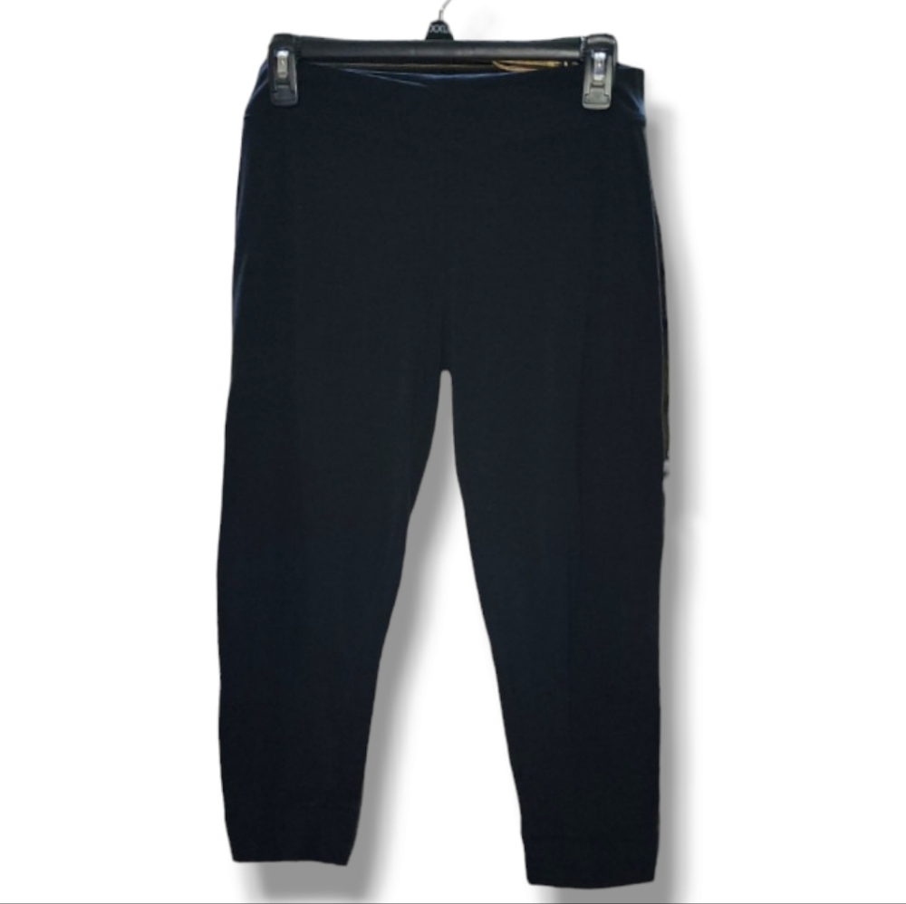 No Boundaries Juniors Capri Legging in Black